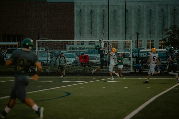 What are the Best Clothing Options for Outdoor Festivals in Hot Weather?