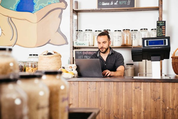 The role of chatbots in managing the food supply chain